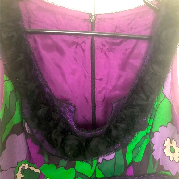 SILK DESIGNER TOP LIKE NEW - Picture 2 of 3